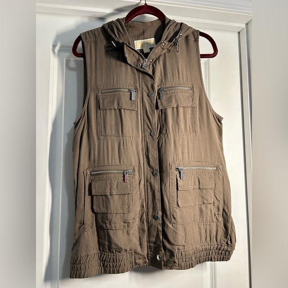 Michael Kors Women's Cargo Vest-Size Large - Picture 2 of 3
